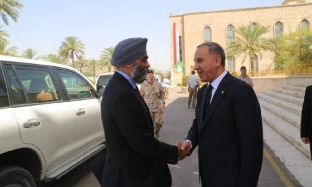 وزير الدفاع الكندي يصل الى بغداد
