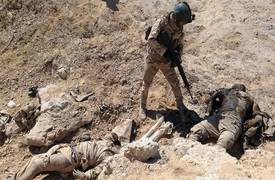 الاعلام الحربي يعلن مقتل 12 داعشيا بينهم ثلاثة انتحاريين شرق الرمادي