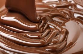 خبراء التغذية : الشوكولا تقي من أمراض القلب وتحسن المزاج