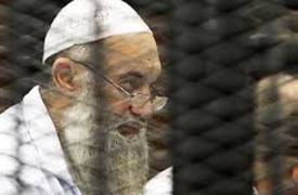 مصر : براءة شقيق تنظيم القاعدة واعدام لـ 10 متهمين والمؤبد لـ 20   اخرين