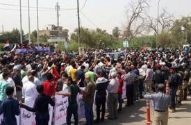 موظفو وزارة التعليم يجددون تظاهراتهم لليوم الثاني على التوالي احتجاجا على سلم الرواتب الجديد