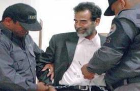 سجان صدام حسين يروي تفاصيل حياة الاخير داخل المعتقل
