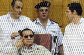 حكم نهائي يدين مبارك ونجليه بالاستيلاء على المال العام