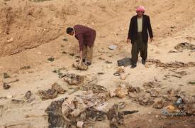 شهود عيان يكشفون عن مقابر جماعية لأطفال رفضوا الانضمام لـ "داعش"