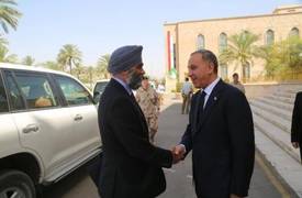 وزير الدفاع الكندي يصل الى بغداد