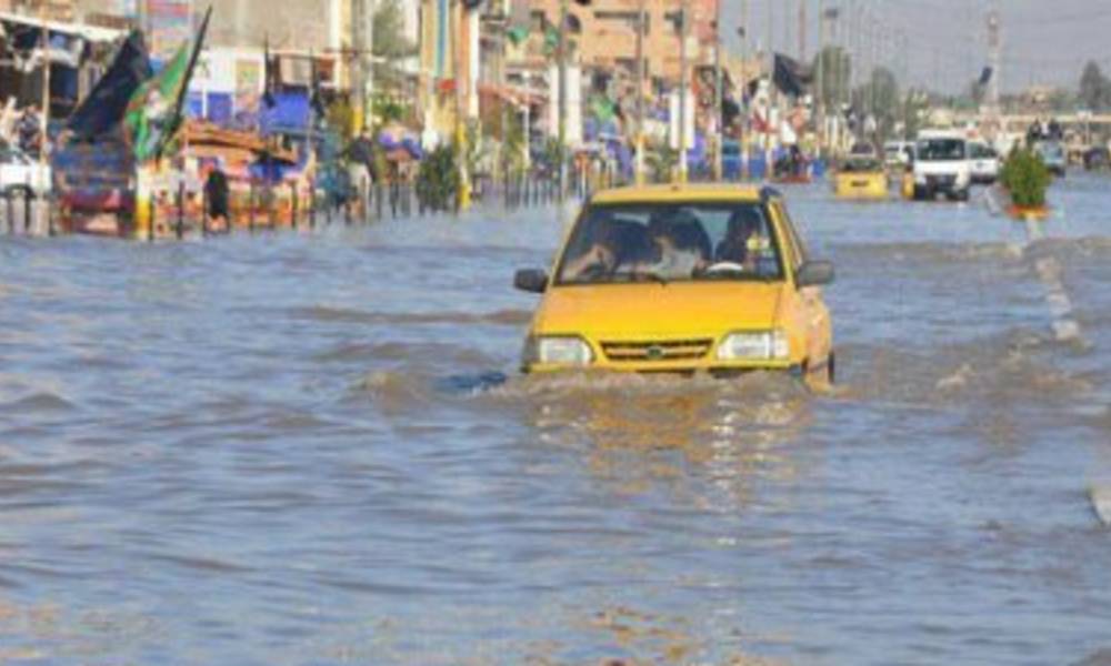 العبادي يعلن حالة الطوارئ في المناطق المتضررة جراء مياه الامطار الغزيرة