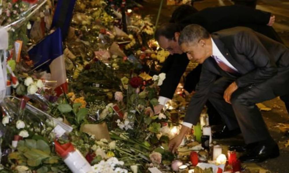 أوباما يزور أحد مواقع هجمات باريس
