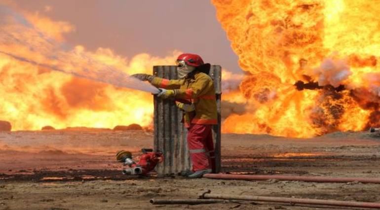 Iraq witnesses the extinguishment of the last well of the field of oil Ajil