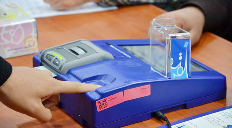 UNHCR distributes electronic voting machines to polling stations in all of Iraq